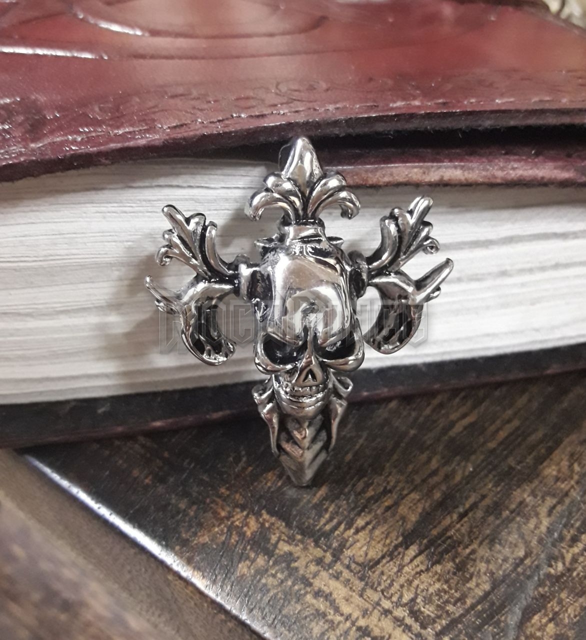 Anjou Cross Skull - acél medál