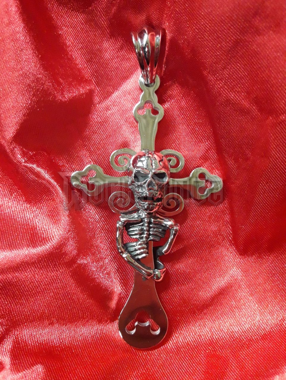 Gothic Cross Skeleton - acél medál