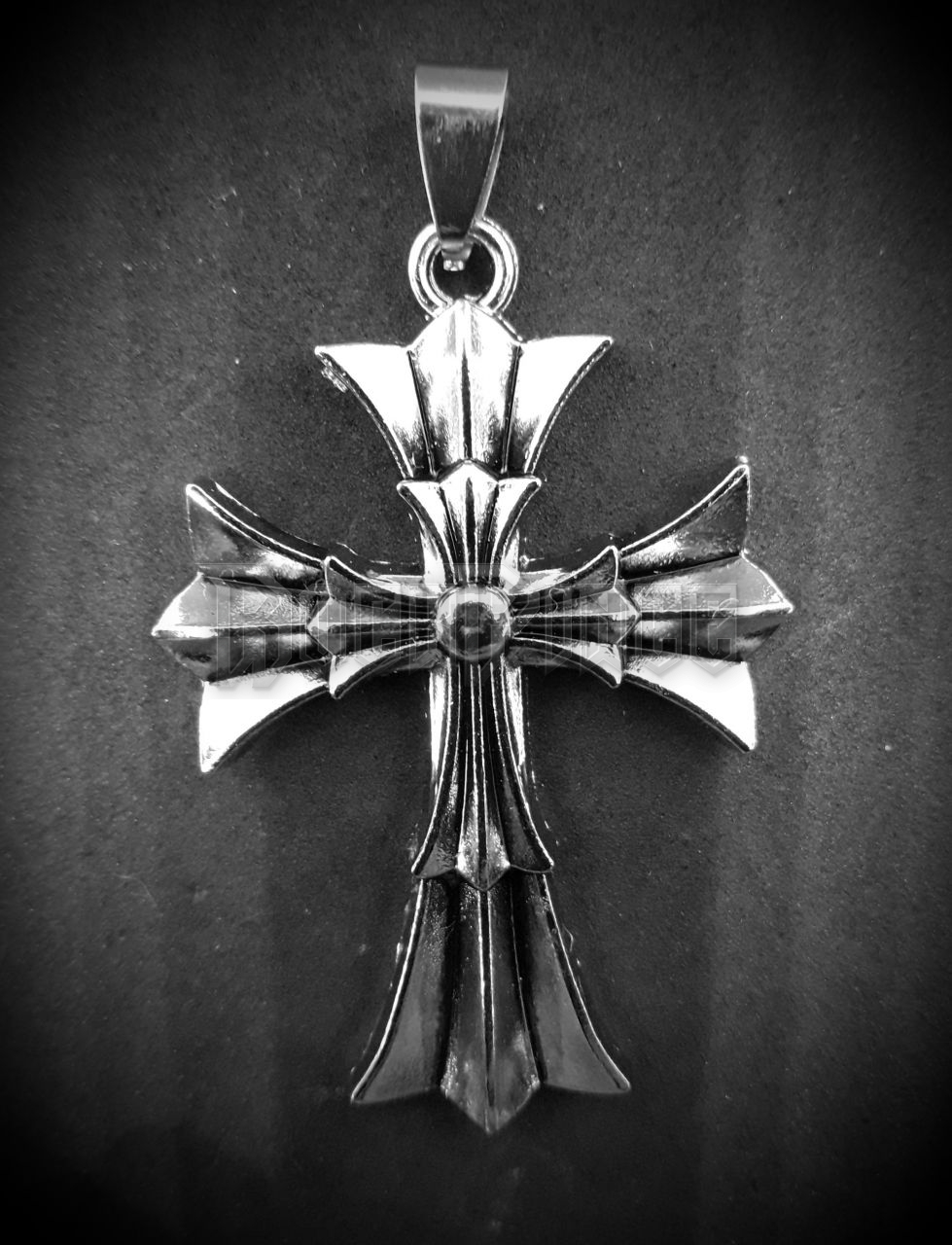 Fleur-De-Lis Cross - medál